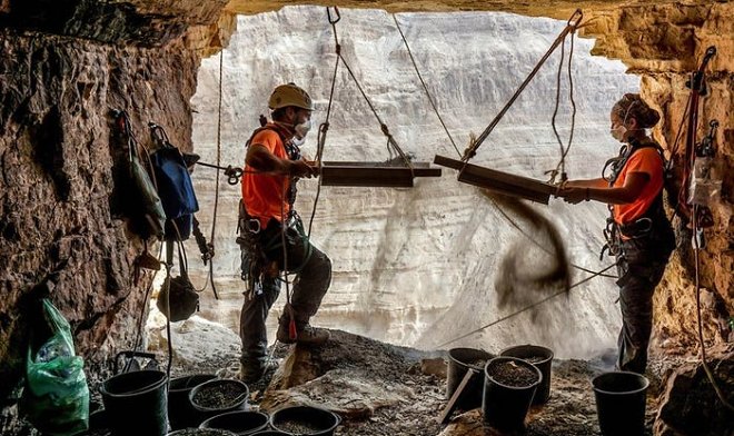 В израильской «Пещере ужасов» нашли самую древнюю корзину в мире 