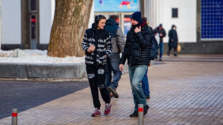 Закрой личико. Почему украинцам запретили ходить без маски по улице и как за это будут штрафовать