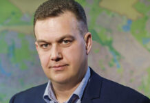 «С кем-то переписывался, потом выстрелил». Что известно о смерти мэра Кривого Рога Константина Павлова