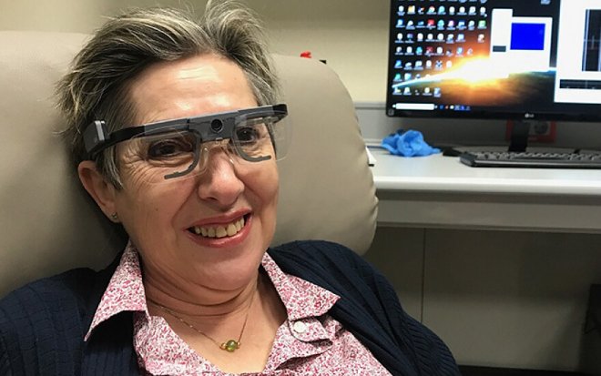 Имплант в головном мозгу подарил слепой женщине искусственное зрение 