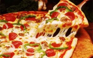 Круглосуточная пиццерия в Харькове: преимущества, ассортимент, как оформить заказ