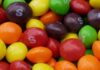 Судебный иск из США заявляет, что конфеты Skittles непригодны для человека