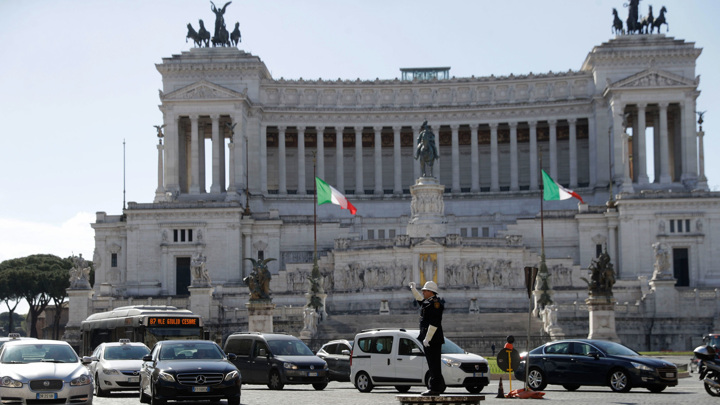 Около 600 тысяч итальянцев под угрозой увольнения из-за энергокризиса