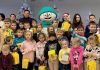В Черновцах и Кривом Роге дети из Мариуполя получили новогодние подарки от Фонда Рината Ахметова