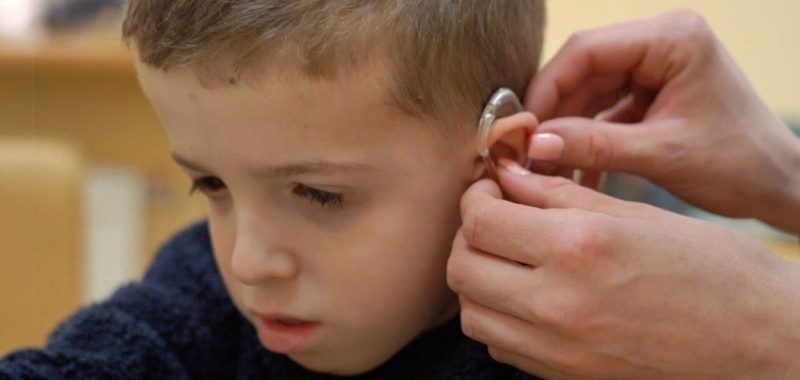 5-летний Павел из Одессы получил современные слуховые аппараты от Фонда Рината Ахметова